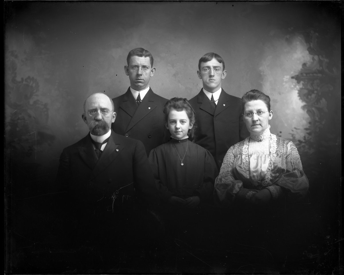 http://mediahistoricarchives.org/source/Appleton/AP-9066-1.jpg