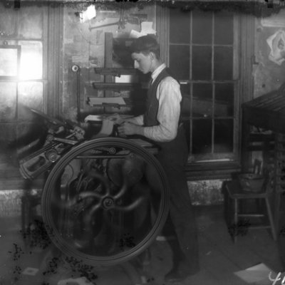http://mediahistoricarchives.org/source/Appleton/AP-4099.jpg