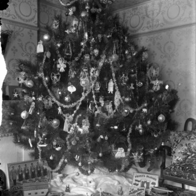 http://mediahistoricarchives.org/source/Appleton/AP-8277.jpg