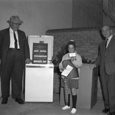 http://mediahistoricarchives.org/source/Lees/P-01448.jpg