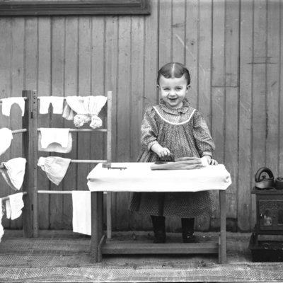 http://mediahistoricarchives.org/source/Appleton/AP-5281.jpg