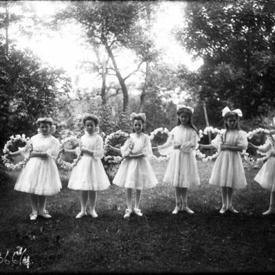 http://mediahistoricarchives.org/source/Appleton/AP-8366-75.jpg