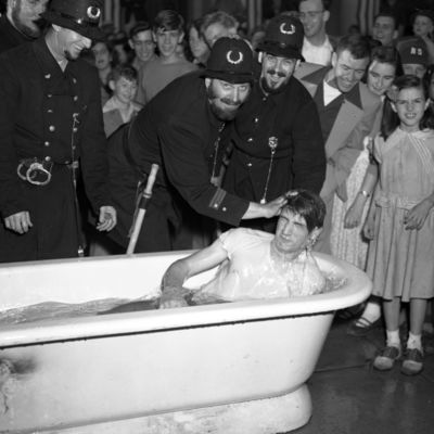 http://mediahistoricarchives.org/source/Zimmerman/ZM-3288.jpg