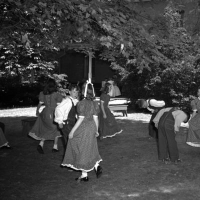 http://mediahistoricarchives.org/source/Zimmerman/ZM-3428.jpg