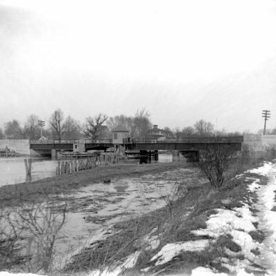 http://mediahistoricarchives.org/source/Appleton/AP-8019-1.jpg