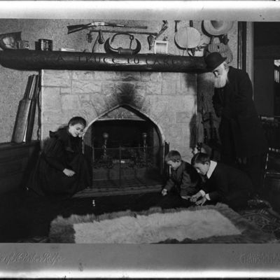 http://mediahistoricarchives.org/source/Lees/P-14013C.jpg
