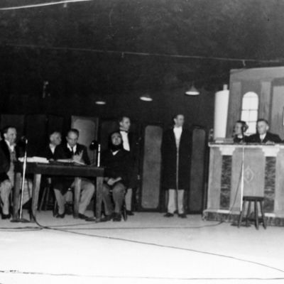 http://mediahistoricarchives.org/source/Zimmerman/P-19195-34.jpg