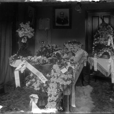 http://mediahistoricarchives.org/source/Appleton/AP-8115.jpg
