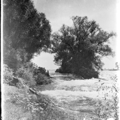 http://mediahistoricarchives.org/source/Appleton/AP-8168.jpg