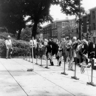 http://mediahistoricarchives.org/source/Zimmerman/P-19195-13.jpg
