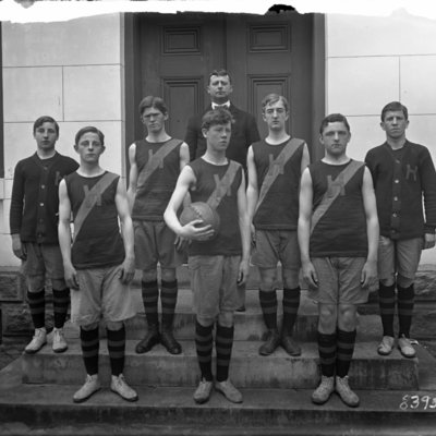 http://mediahistoricarchives.org/source/Appleton/AP-8393-2.jpg