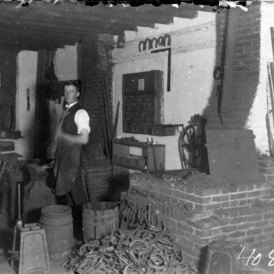 http://mediahistoricarchives.org/source/Appleton/AP-4089.jpg