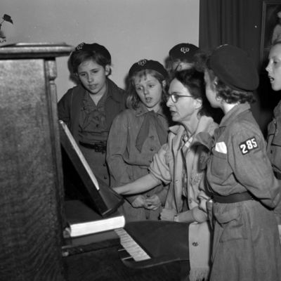 http://mediahistoricarchives.org/source/Zimmerman/ZM-2922.jpg