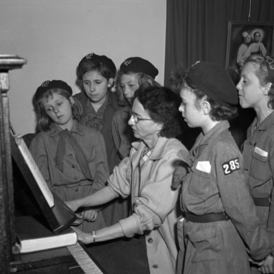 http://mediahistoricarchives.org/source/Zimmerman/ZM-2923.jpg