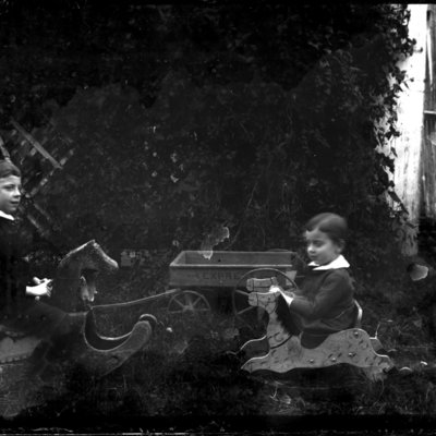 http://mediahistoricarchives.org/source/Appleton/AP-5237-2.jpg