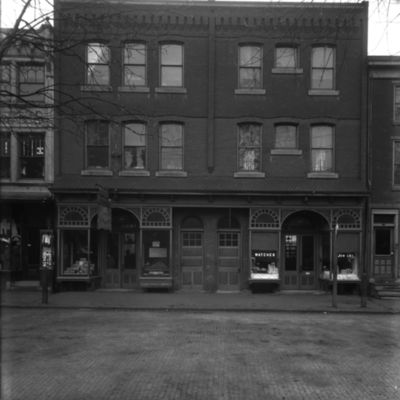 http://mediahistoricarchives.org/source/Lees/AP-5202-2.jpg