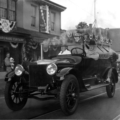 http://mediahistoricarchives.org/source/Zimmerman/P-19197-24.jpg
