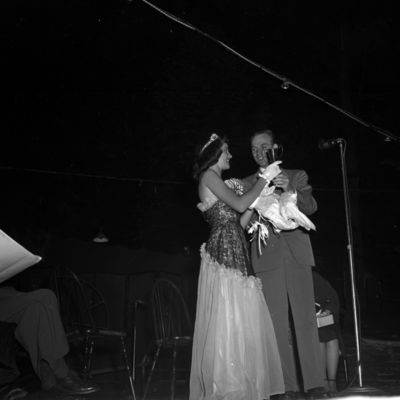 http://mediahistoricarchives.org/source/Zimmerman/ZM-3516.jpg