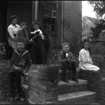http://mediahistoricarchives.org/source/Lees/P-14013E.jpg