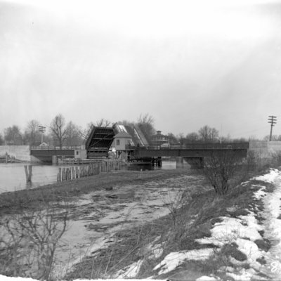 http://mediahistoricarchives.org/source/Appleton/AP-8020-1.jpg