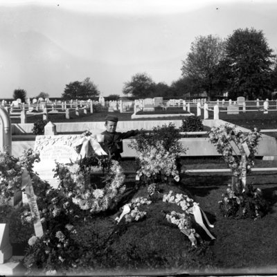 http://mediahistoricarchives.org/source/Appleton/AP-5064-1.jpg