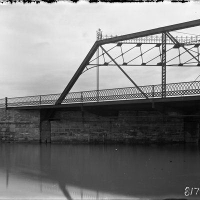 http://mediahistoricarchives.org/source/Appleton/AP-8179-7.jpg