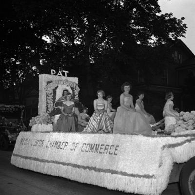 http://mediahistoricarchives.org/source/Zimmerman/ZM-3653.jpg http://mediahistoricarchives.org/source/Zimmerman/ZM-3653.jpg