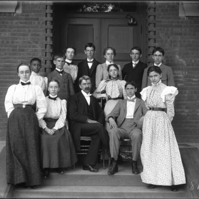 http://mediahistoricarchives.org/source/Appleton/AP-8101-1.jpg