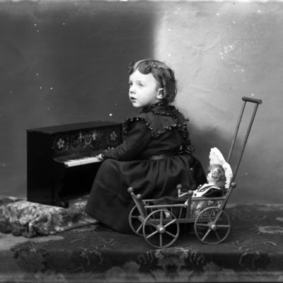 http://mediahistoricarchives.org/source/Lees/AP-5279.jpg