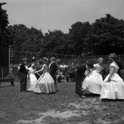 http://mediahistoricarchives.org/source/Zimmerman/ZM-3381.jpg